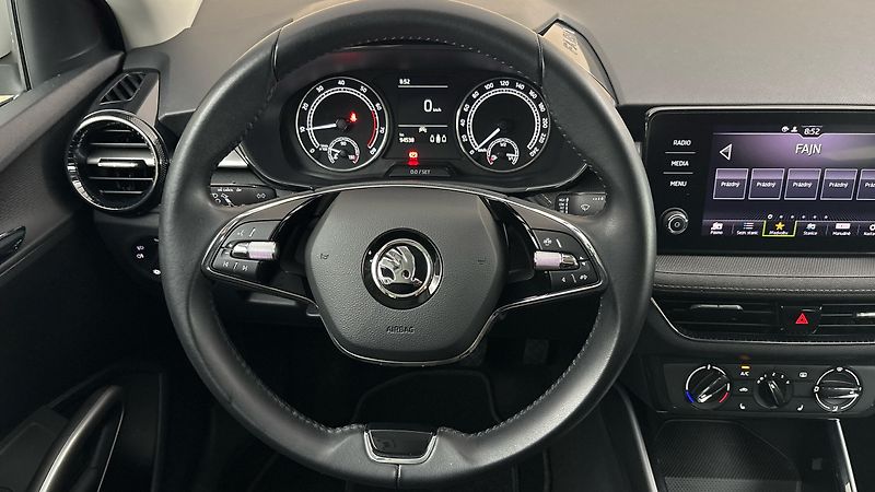 Škoda Fabia 1.0 TSI Style - fotka 9 z 23