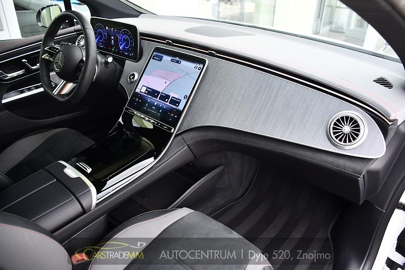 Mercedes-Benz EQE 350+ AMG - fotka 15 z 56