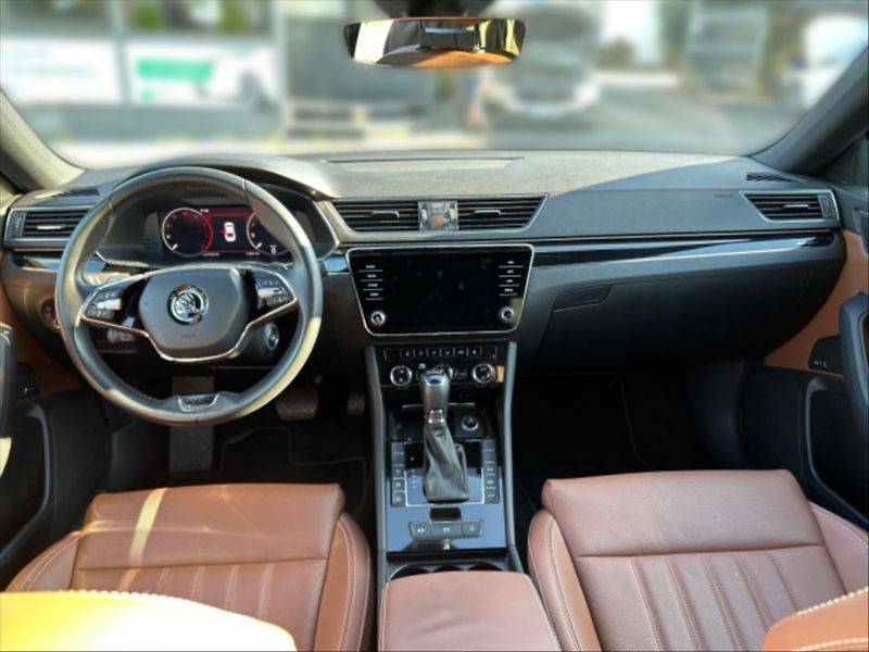 Škoda Superb 2,0 TDI 147 L&K 4x4 Aut - fotka 7 z 10