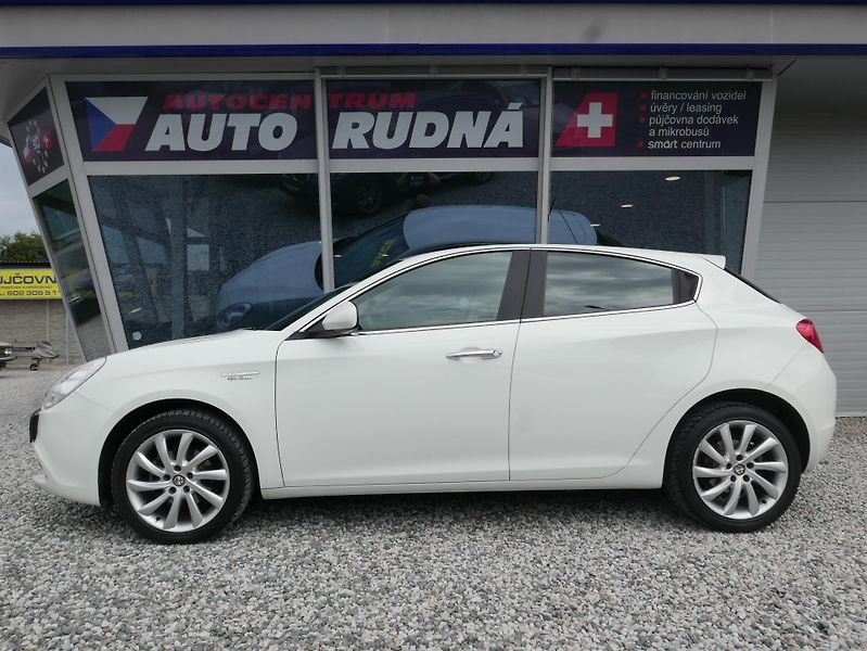 Alfa Romeo Giulietta 1,4T 120PS ČR - fotka 11 z 32