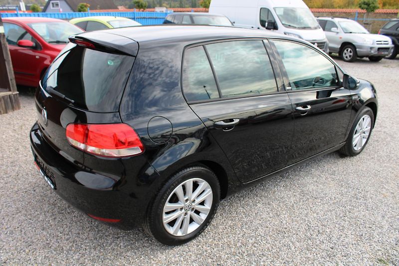 Volkswagen Golf (2012) 1,2TSI STYLE KLIMA TEMPOMAT AL - fotka 7 z 23