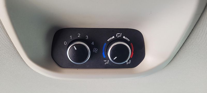Ford Tourneo Custom (2020) 320 L1 2,0TDCi 96kW Automatik  - fotka 39 z 46