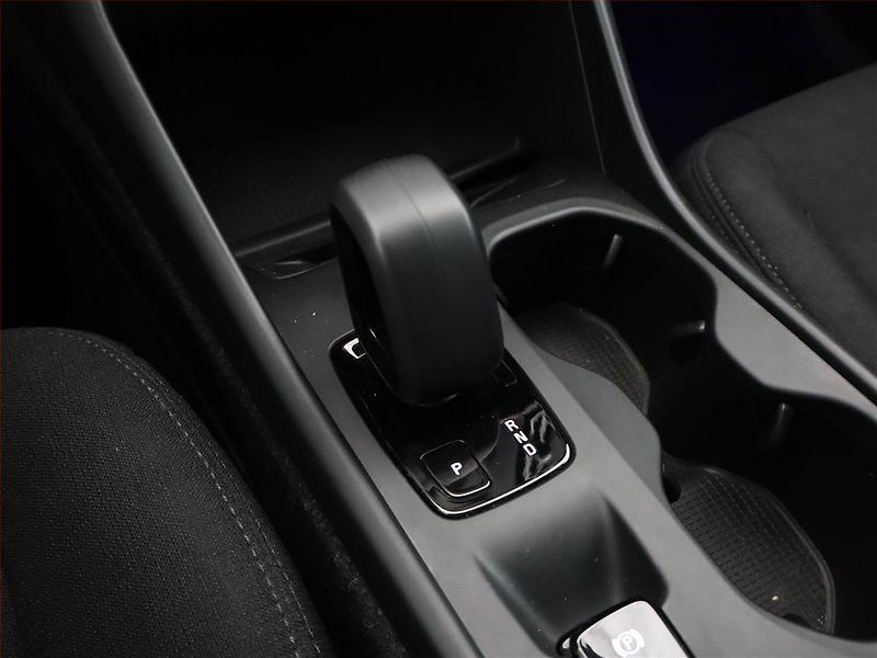 Volvo XC40 (2022) T2 - fotka 10 z 15