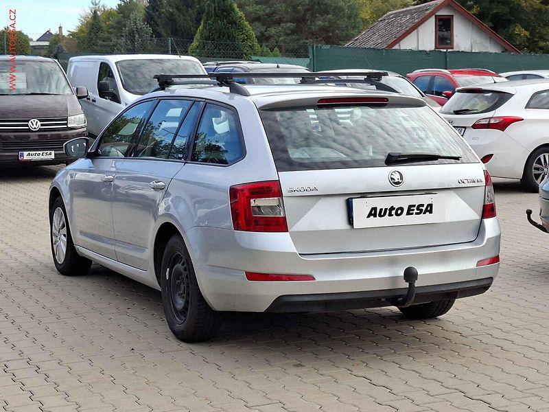 Škoda Octavia (2014) 1.6 TDi, ČR, Ambition, TZ - fotka 4 z 16