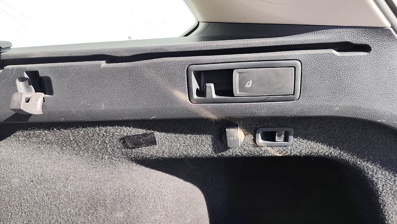 Volkswagen Passat (2019) Webasto-el.tažné-Matrix-Adapt. - fotka 17 z 37