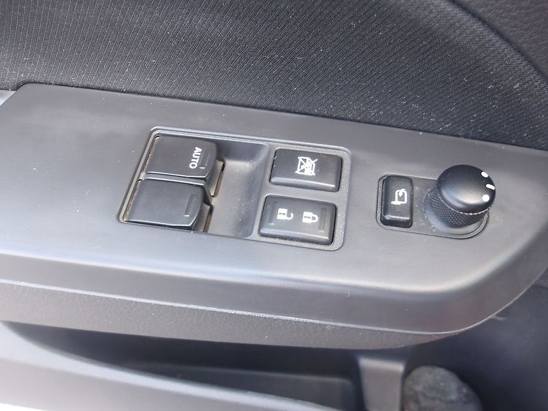 Suzuki Swift 1,6i 100kw SPORT !! - fotka 18 z 29