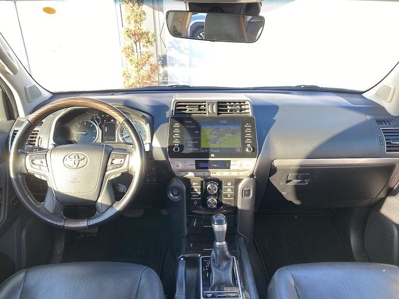 Toyota Land Cruiser 2.8D-4D, ČR, Executive, DPH - fotka 11 z 23