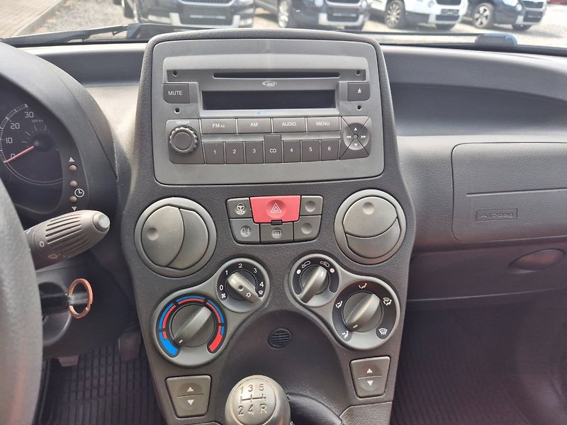 Fiat Panda (2009) 1.2 i Klima - fotka 18 z 22