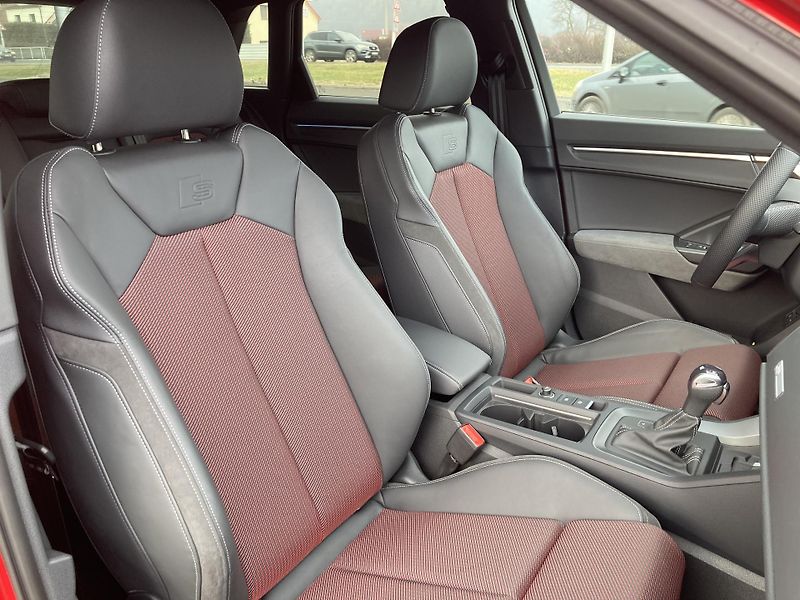 Audi Q3 (2023) TFSIe - předváděcí vůz, záruka - fotka 9 z 32