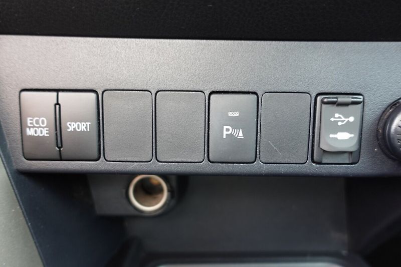 Toyota RAV4 2.0 VVTi Multidrive S  Active - fotka 21 z 33