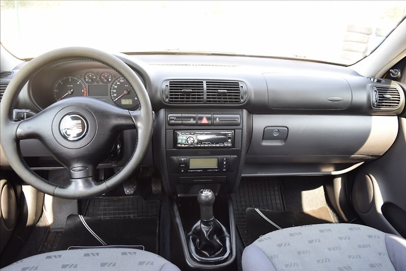 Seat Leon 1,9 TDI 66KW NOVÁ STK - fotka 30 z 45