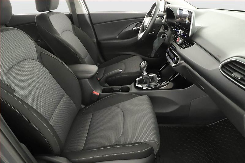 Hyundai i30 (2024) Smart 1.0 T-GDI, ČR,1.maj - fotka 7 z 13