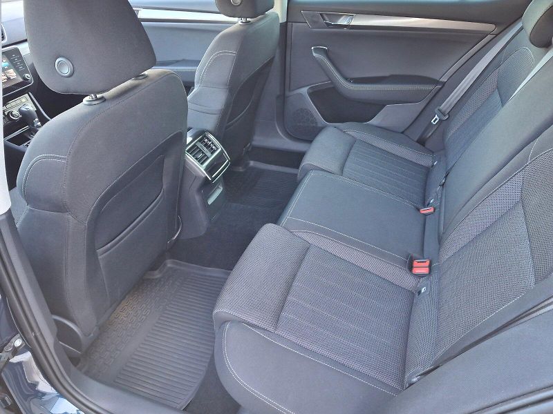Škoda Superb (2023) Style DSG 1,5TSi 110kW - fotka 7 z 35