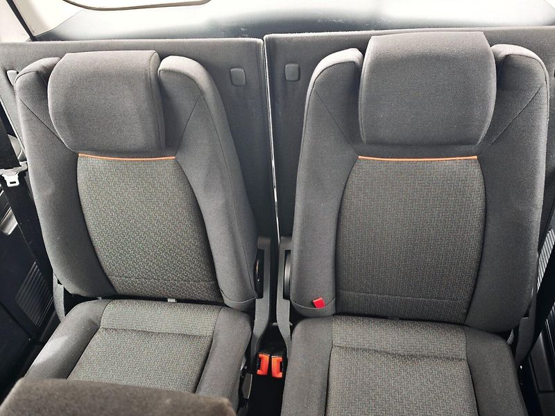 Ford Galaxy (2006) 2,0 TDCi 103 Kw Ghia 7 míst - fotka 12 z 29