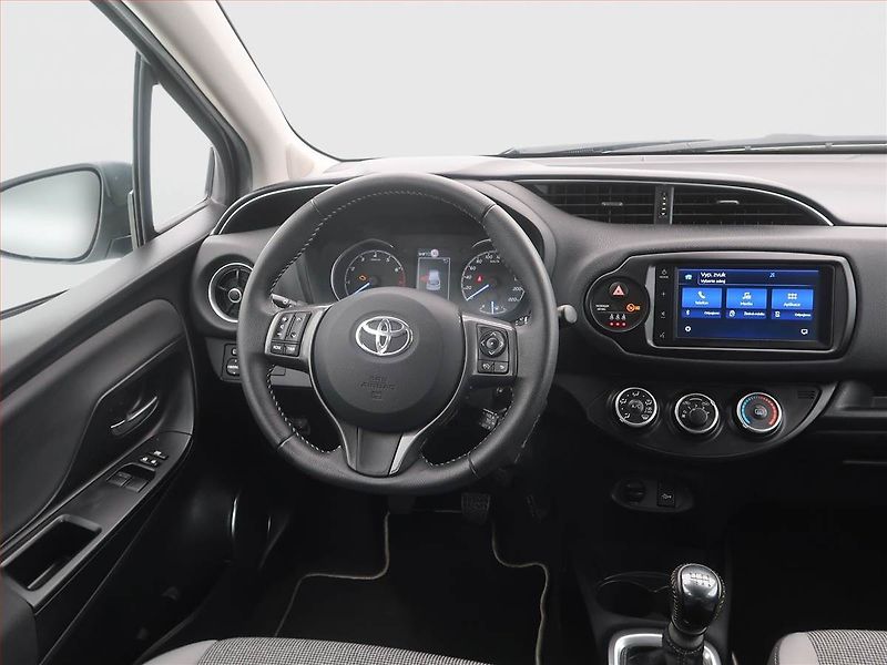 Toyota Yaris (2020) 1.5 Dual VVT-i, Serv.kniha - fotka 7 z 18