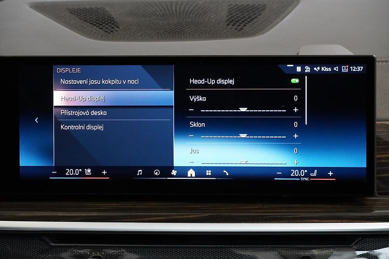 BMW X7 Xdrive40i,M-paket,ČR,1.M,Tažné - fotka 36 z 41