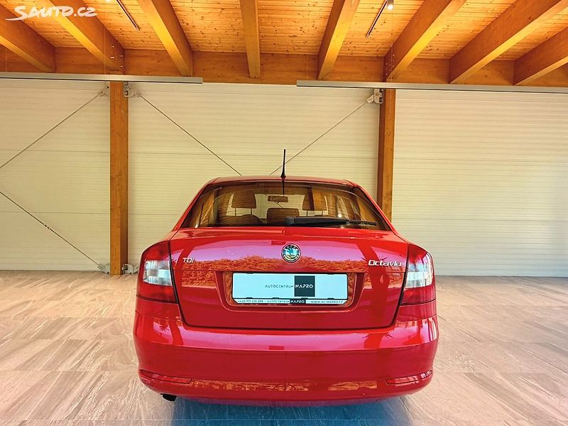 Škoda Octavia 1.6 TDi 77 Kw Ambition Plus - fotka 11 z 16