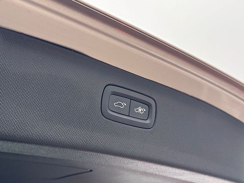 Volvo XC90 T8 PLUS, VENTILACE, 360°, VZDU - fotka 16 z 23