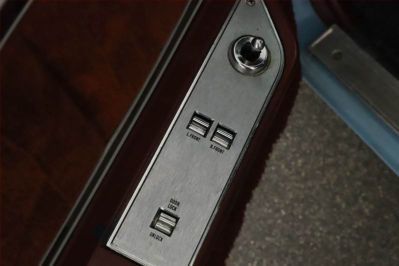 Ford Thunderbird (1979) 6.4, Automat - fotka 9 z 13
