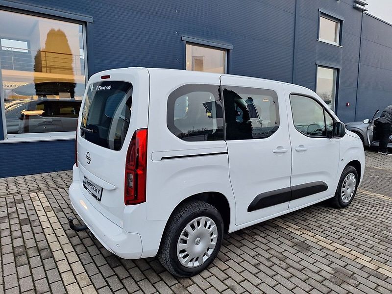 Opel Combo (2023) 1,5 BHDi M6 - fotka 7 z 16