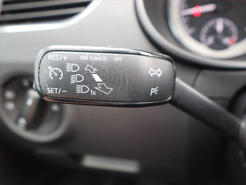 Škoda Octavia (2019) 1.6 TDI, Automat, Navi - fotka 19 z 21
