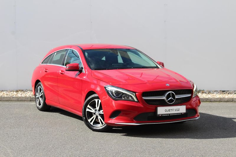 Mercedes-Benz CLA 180 Shooting Brake - fotka 2 z 20