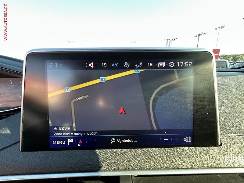 Peugeot 3008 (2017) 1.6 HDi, AC, temp, navi - fotka 16 z 21