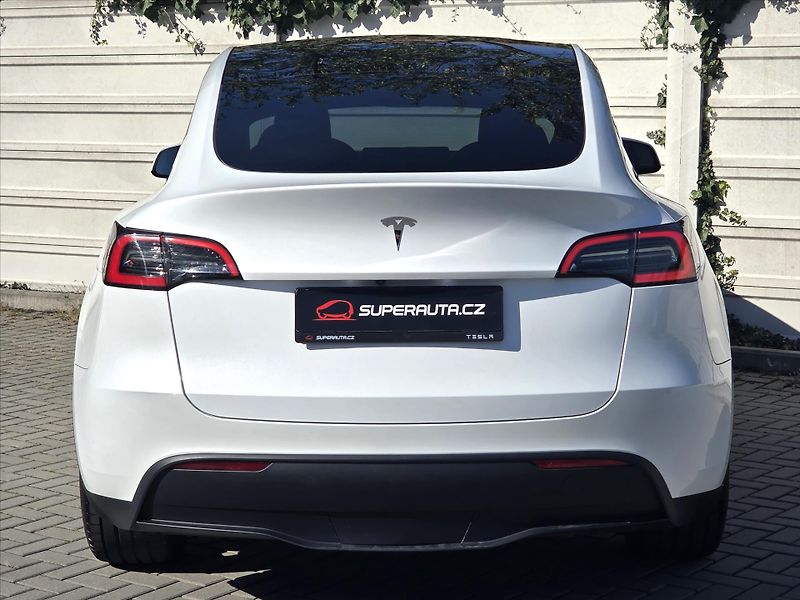 Tesla Model Y 0,0 LFP Ryzen Tažné Enhanced A - fotka 6 z 22