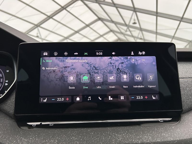 Škoda Octavia 2.0 TDI Top selection - fotka 13 z 30