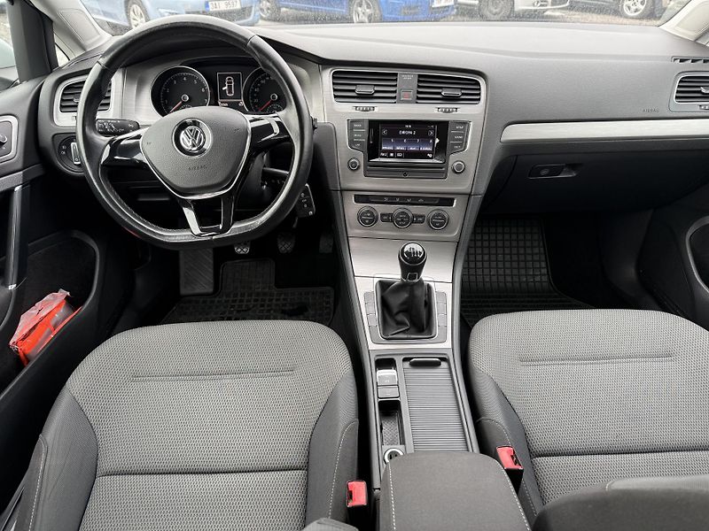Volkswagen Golf 1.2TSi 77kW ČR - fotka 11 z 17