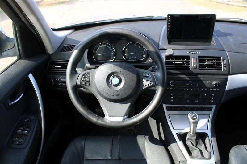 BMW X3 2,0 D  2.maj., ČR, 4 x 4 - fotka 12 z 35