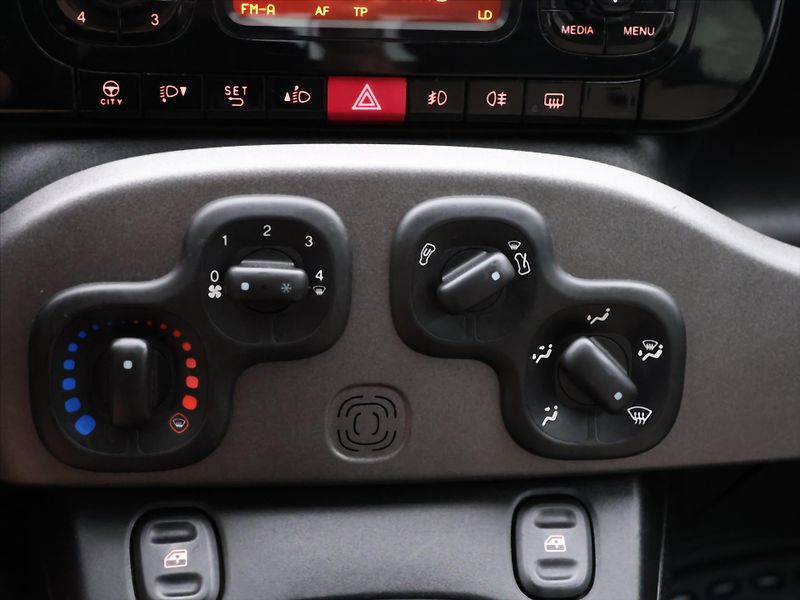 Fiat Panda 1.2 51kW Easy Klima LPG - fotka 15 z 24