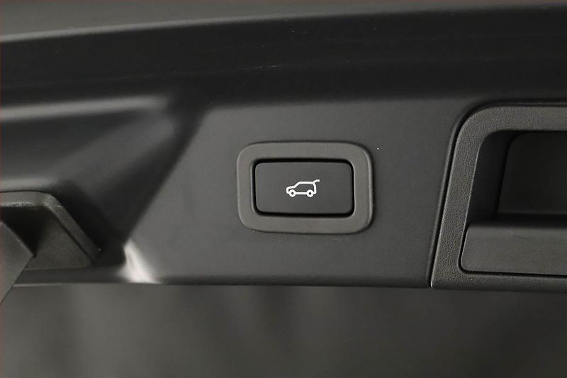 Land Rover Range Rover Velar (2018) D240 - fotka 11 z 20