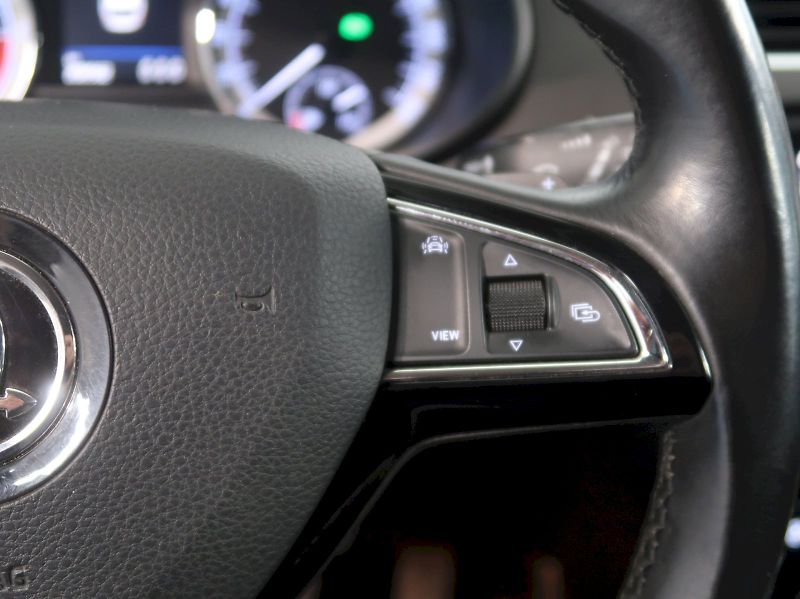Škoda Octavia (2019) LAURIN&KLEMENT 2.0TDI 135KW 4x - fotka 20 z 40