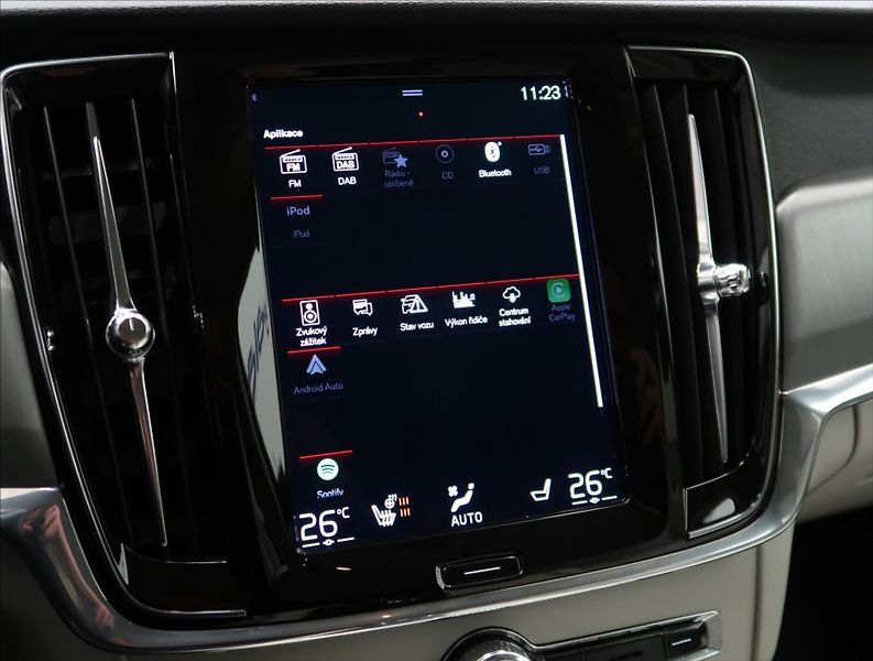 Volvo S90 2,0 D5 AWD INSCRIPTION - fotka 27 z 54