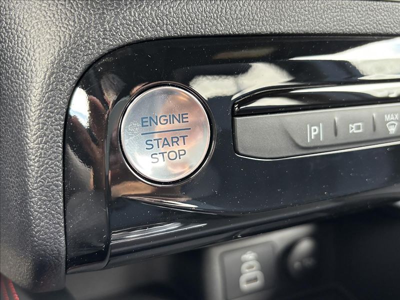 Ford Kuga 2,5 HEV 138kW ST-Line X AWD - fotka 33 z 38
