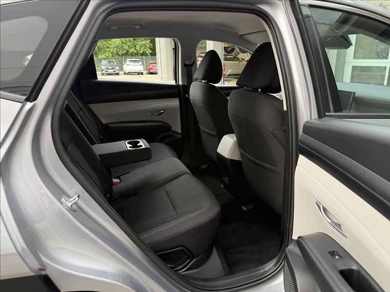 Hyundai Tucson 1,6 T-GDI  Comfort - fotka 13 z 22