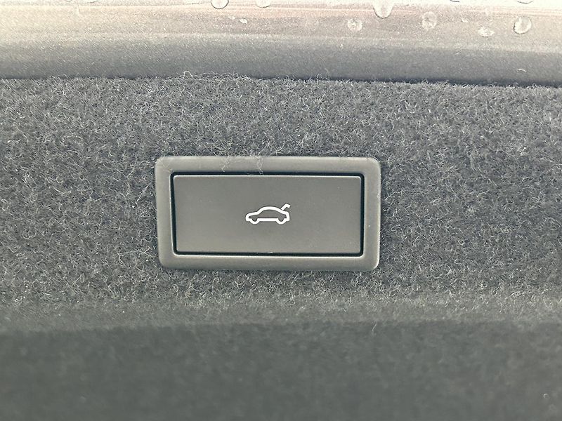 Škoda Octavia 2.0 TDI Top selection - fotka 26 z 30