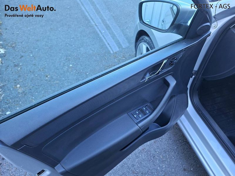 Škoda Rapid (2013) 1.4 TSI,DSG,90kW,Elegance - fotka 13 z 25
