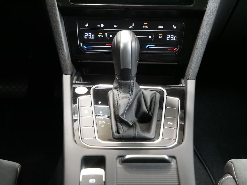 Volkswagen Passat - fotka 16 z 21