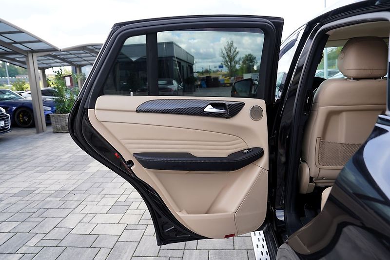 Mercedes-Benz GLE 350d 4Matic AMG/tažné/Harman - fotka 20 z 46