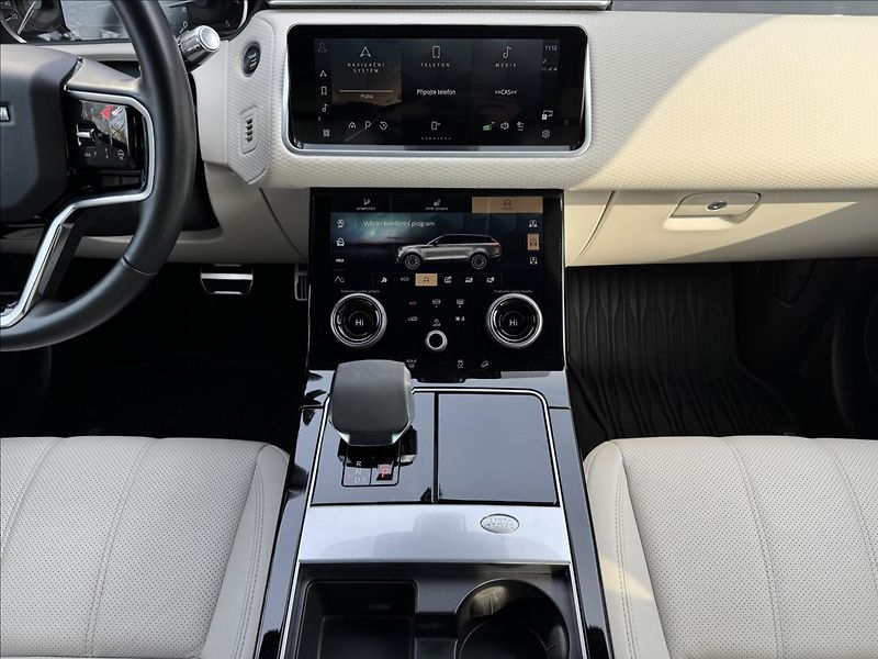 Land Rover Range Rover Velar 3,0 D300 R-DYNAMIC SE ZÁRUKA - fotka 19 z 36