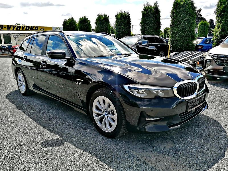 BMW Řada 3 (2022) REZERVACE! 320e PHEV - fotka 3 z 42