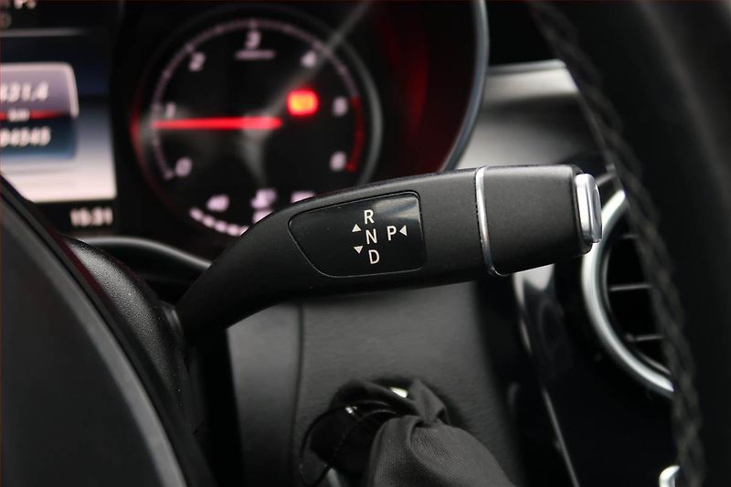 Mercedes-Benz Třídy C (2015) C 220 d, Automat, Navi - fotka 13 z 21