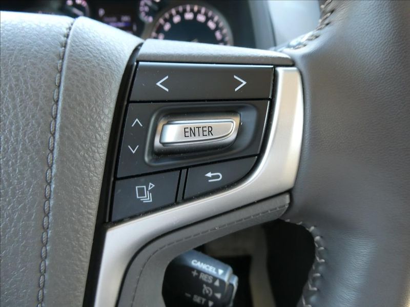 Toyota Land Cruiser 2,8 D-4D 150kW 2Maj, ČR, DPH - fotka 21 z 41