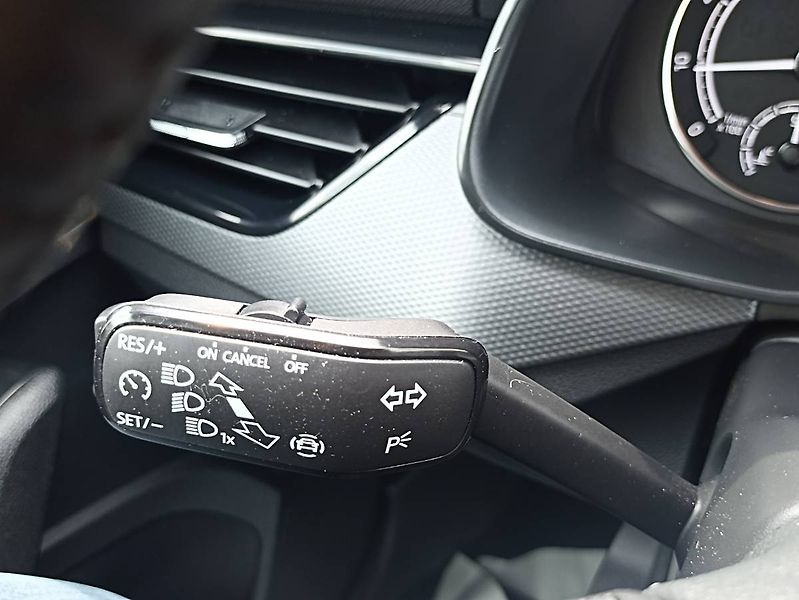 Škoda Kamiq (2021) 1.5 TSI 110kW tažné LED manuál - fotka 25 z 35