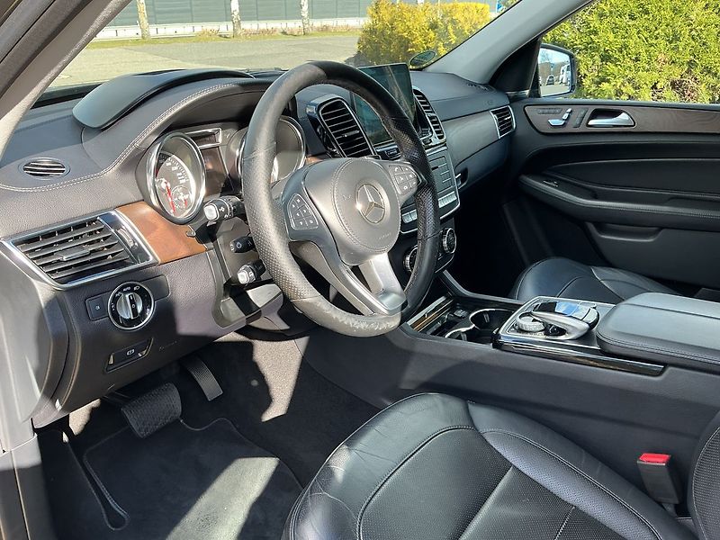 Mercedes-Benz GLS 350 d AMG 4MATIC - fotka 10 z 29