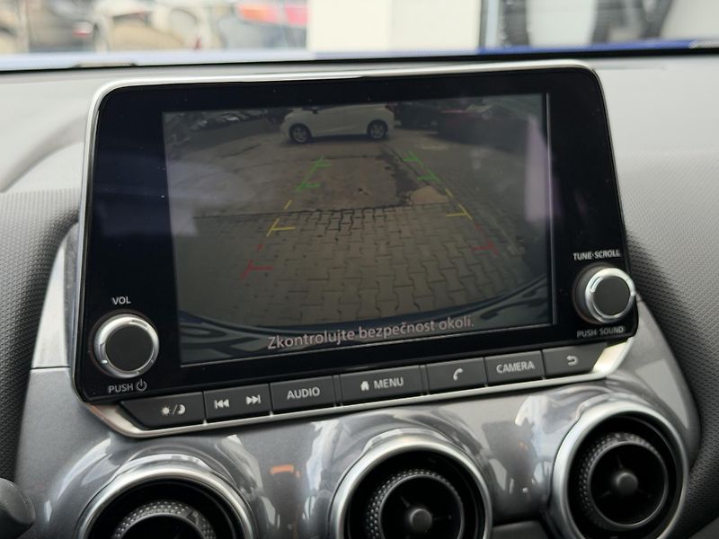 Nissan Juke 1.0 DIG-T 114 HP Acenta Trumf - fotka 11 z 25