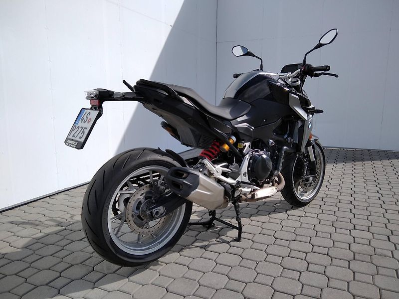 BMW F 900 R - fotka 3 z 14