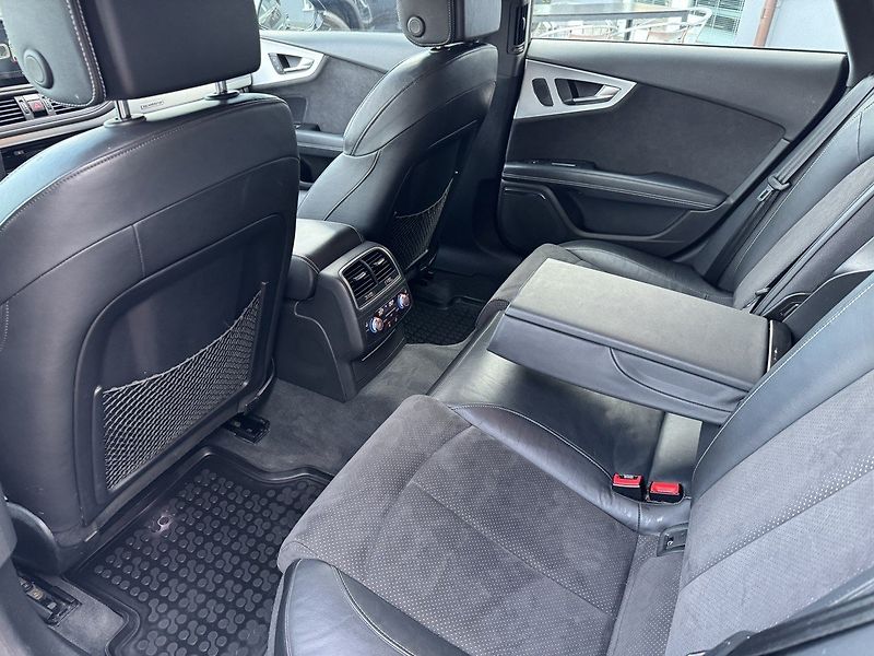 Audi A7 (2015) 3.0TDi Quattro S-Line Bose - fotka 25 z 50